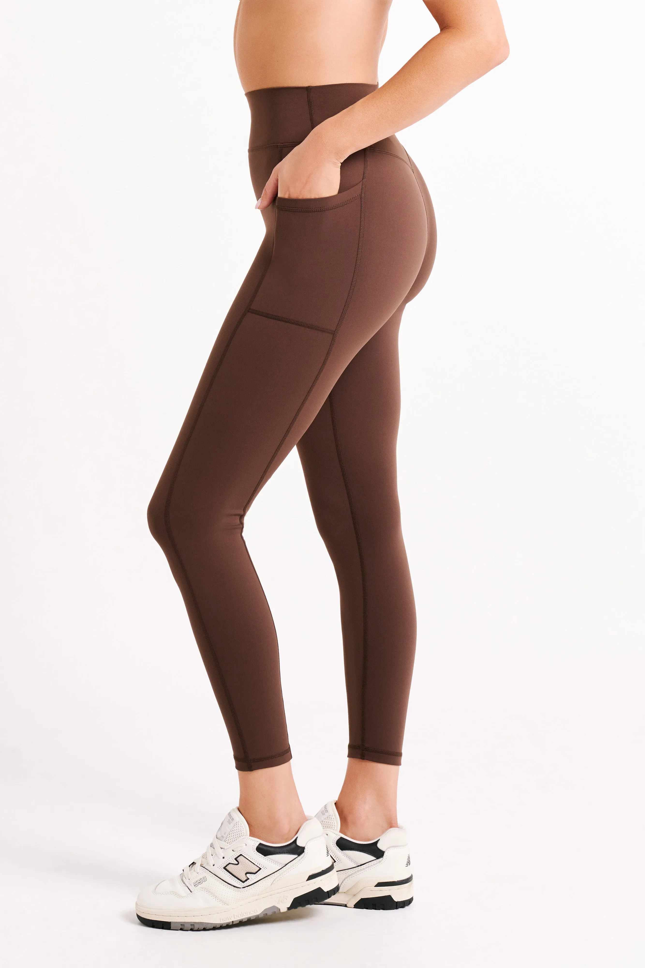 Briar V Back Leggings With Pockets - Dark Chocolate