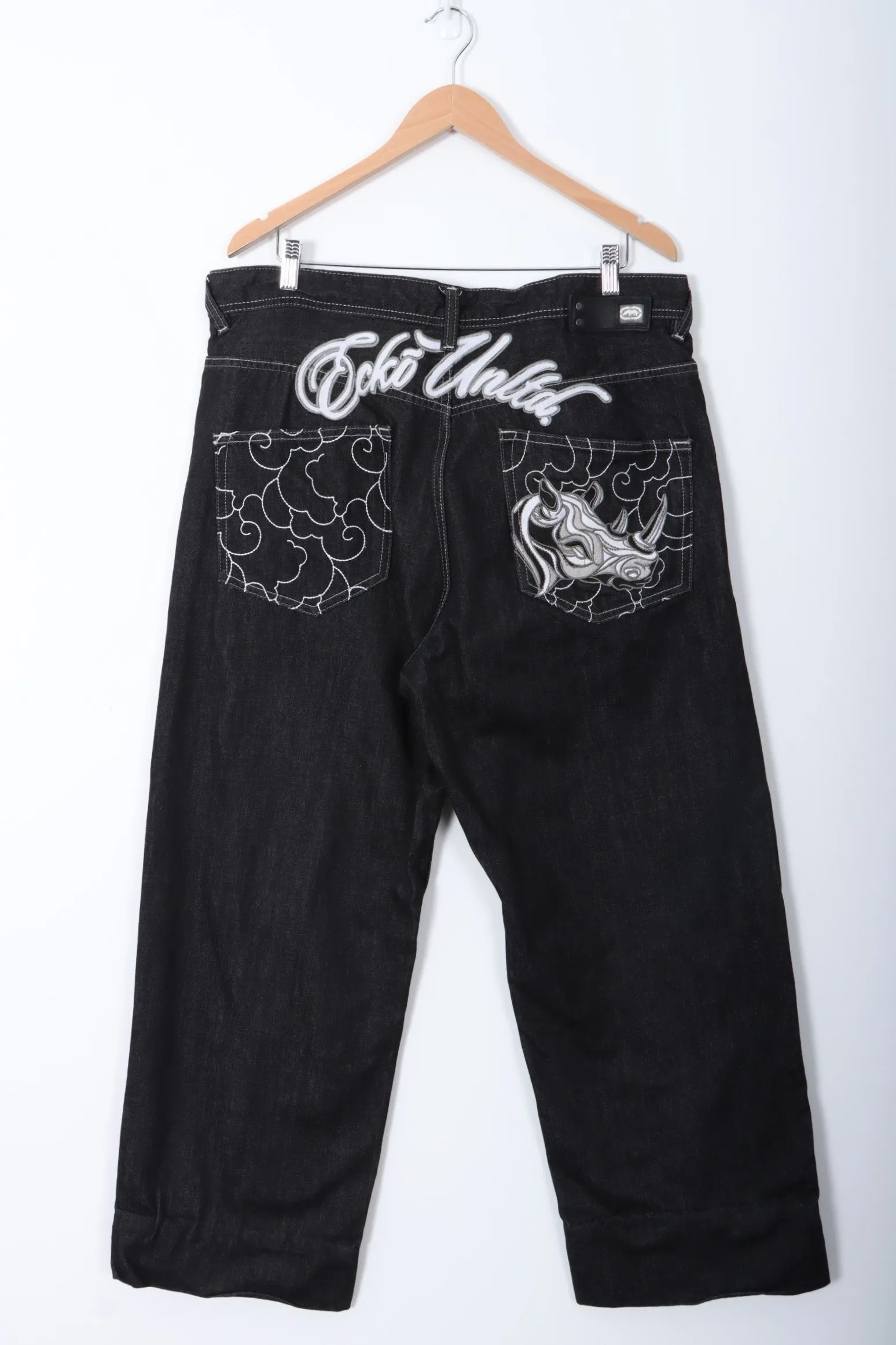 ECKO UNLTD Embroidered Rhino Clouds Logo Y2K Jeans (38)