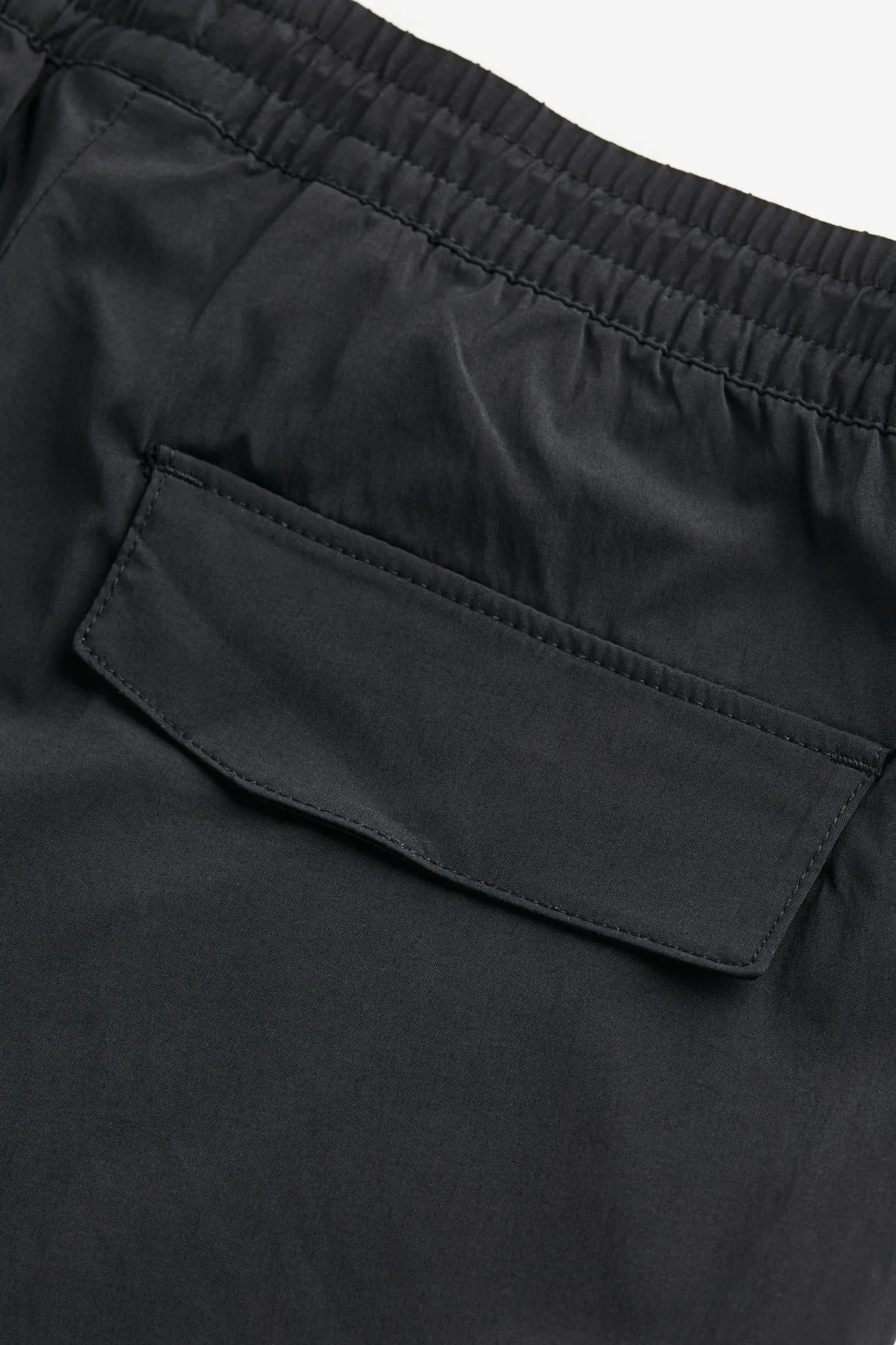 H&M Relaxed Fit Nylon Cargo Pants, black