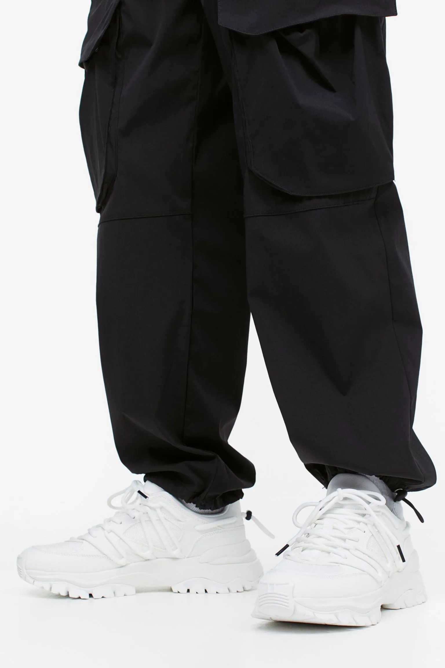 H&M Relaxed Fit Nylon Cargo Pants, black