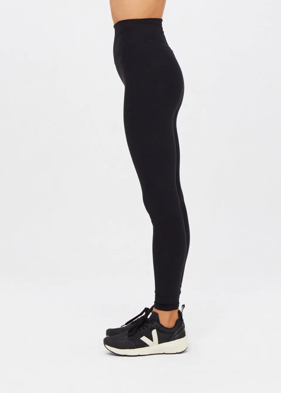 Peached 28in High Rise Pant | Black