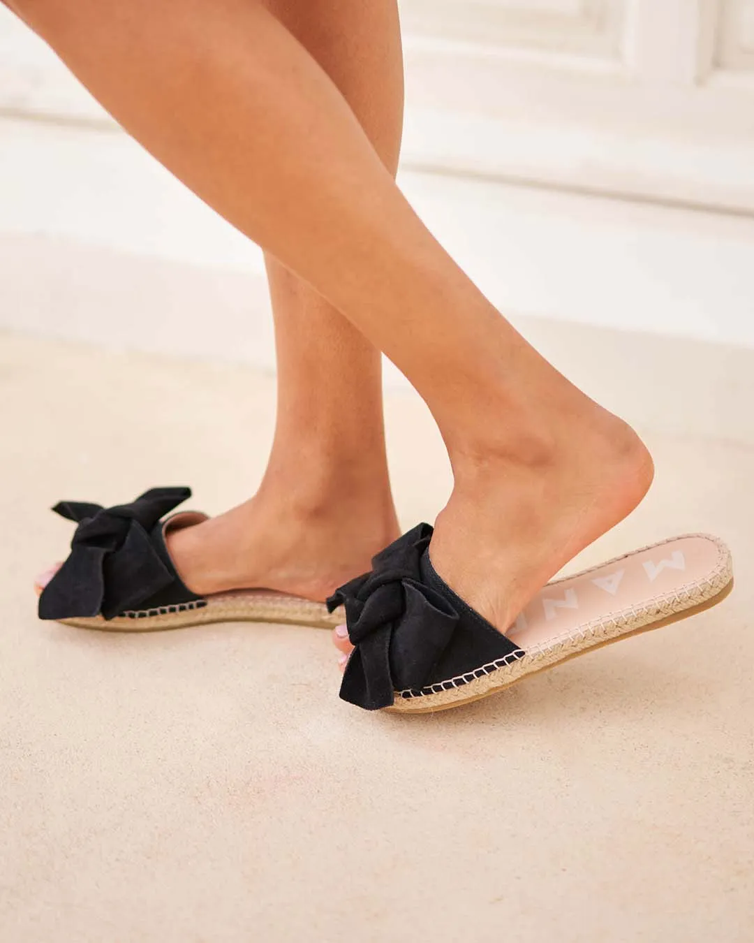 Sandals With Bow Hamptons Black Suede