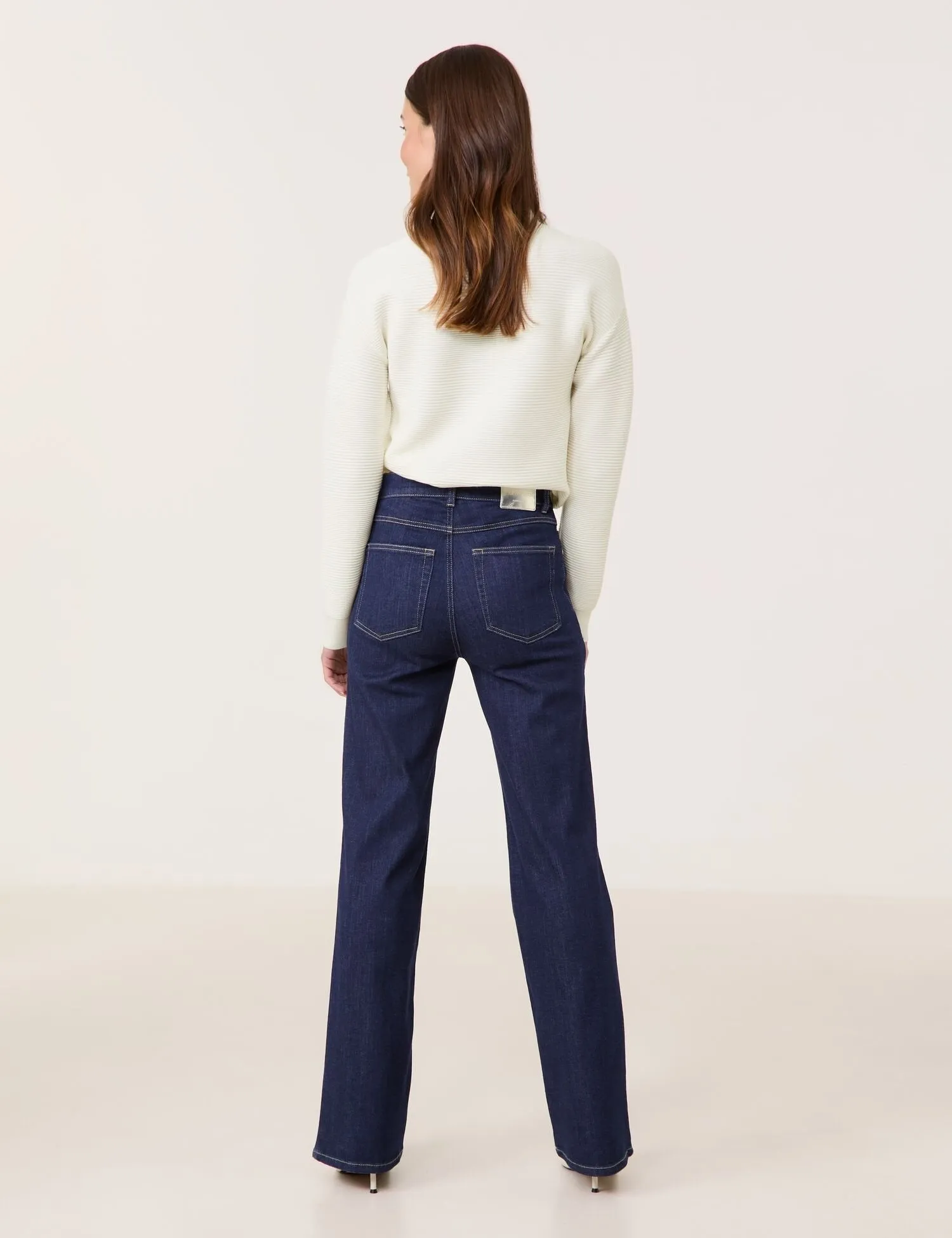 Wide-Leg Jean